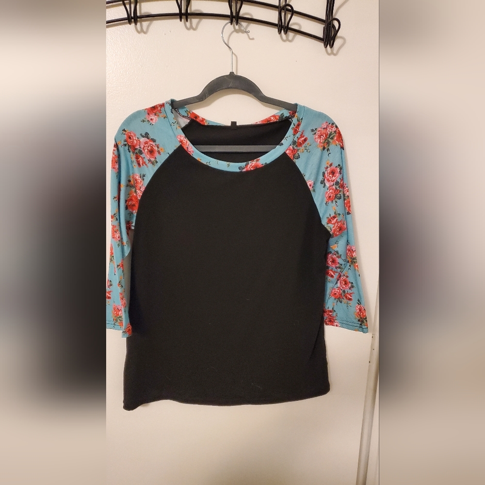 Ladies "Lularoe style" long sleeve L